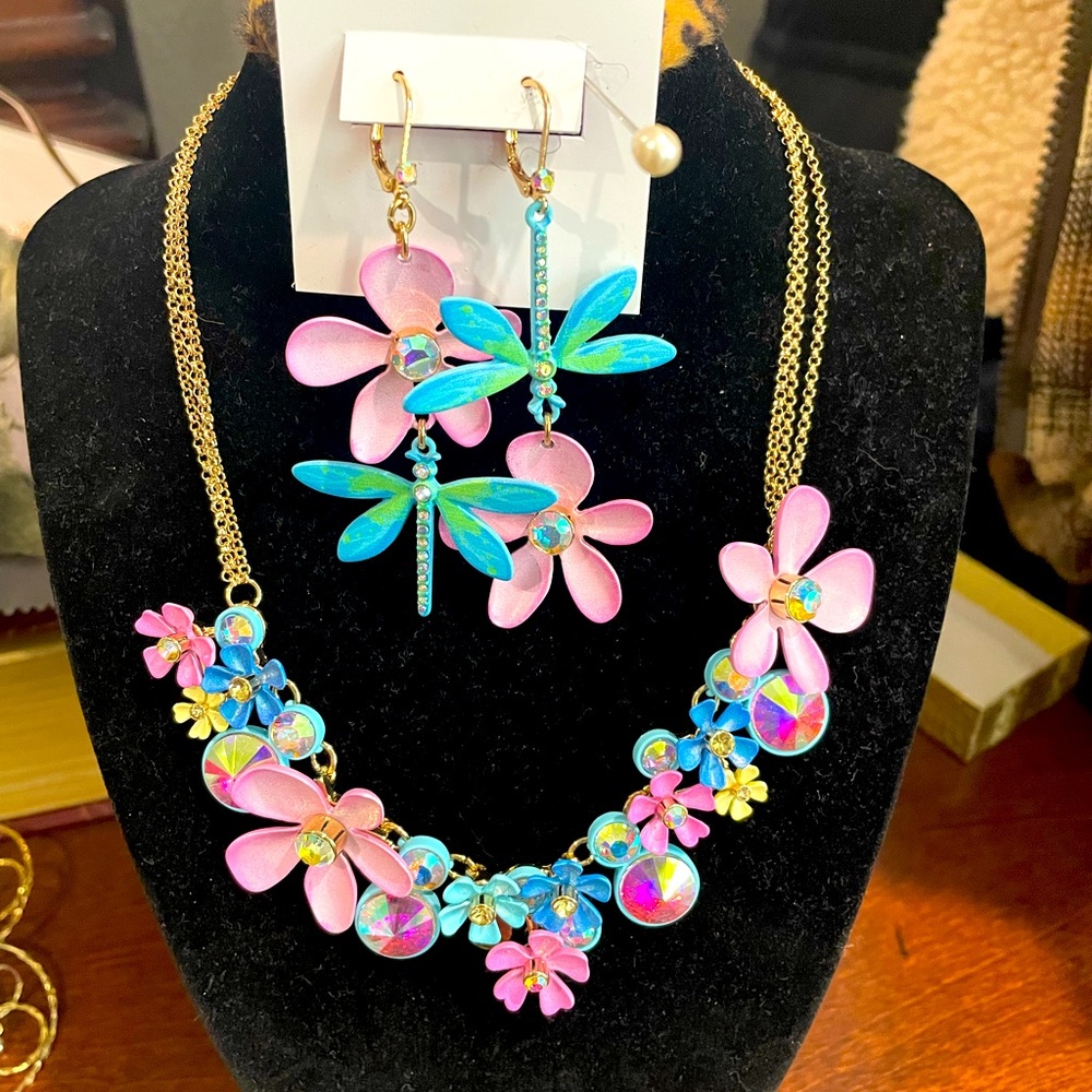 Necklace set